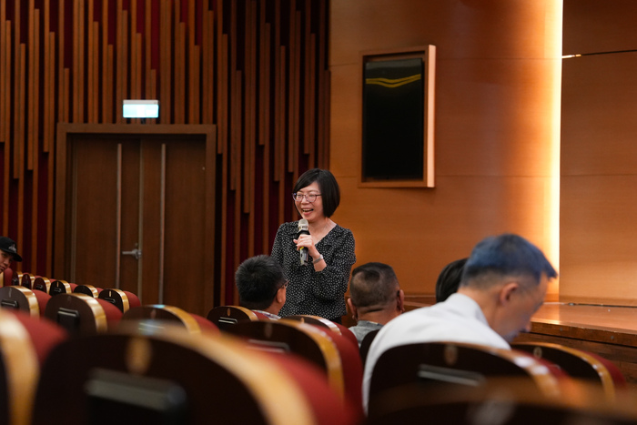 李貞怡老師圖片